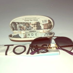 Toms Classic 301 Gunmetal & Berry Sunglasses